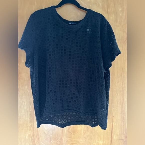 Gap, crochet, black tee, NWT, size XXL tall - Picture 9 of 9